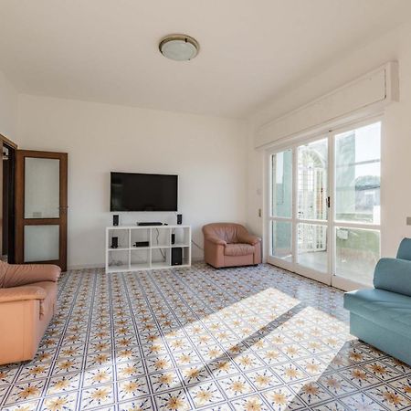 Апартаменты Rosa House Marina di Cerveteri Экстерьер фото